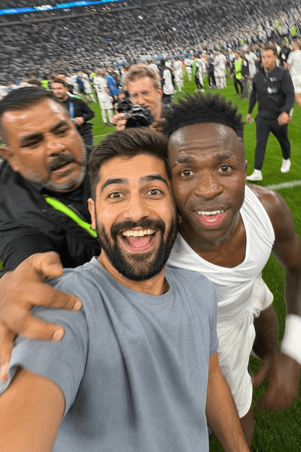 Viral Football Pitch Invasion Selfie AI Prompt | Fan + Football Star Realistic Stadium Photo