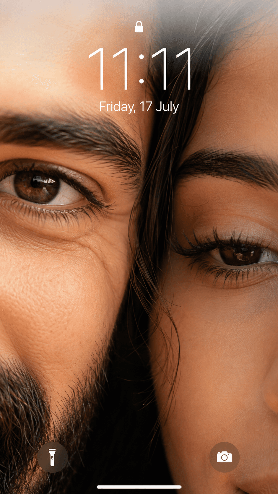Ultra-Realistic Couple iPhone Lockscreen Prompt | Romantic Eye Close-Up AI Image Prompt | 8K HDR — AI prompt result