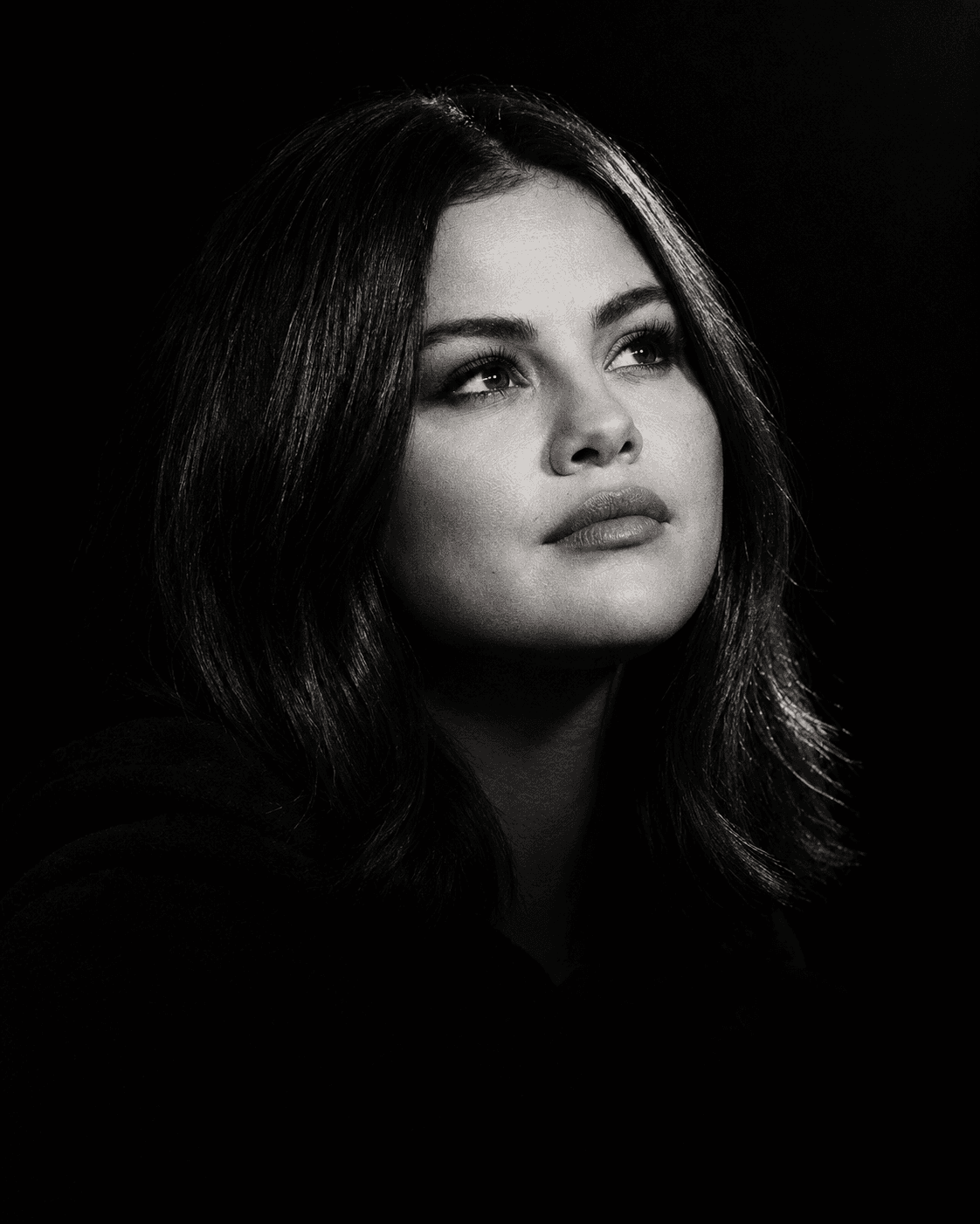 Cinematic Black & White Portrait AI Prompt | Chiaroscuro — AI prompt preview 1 of 4